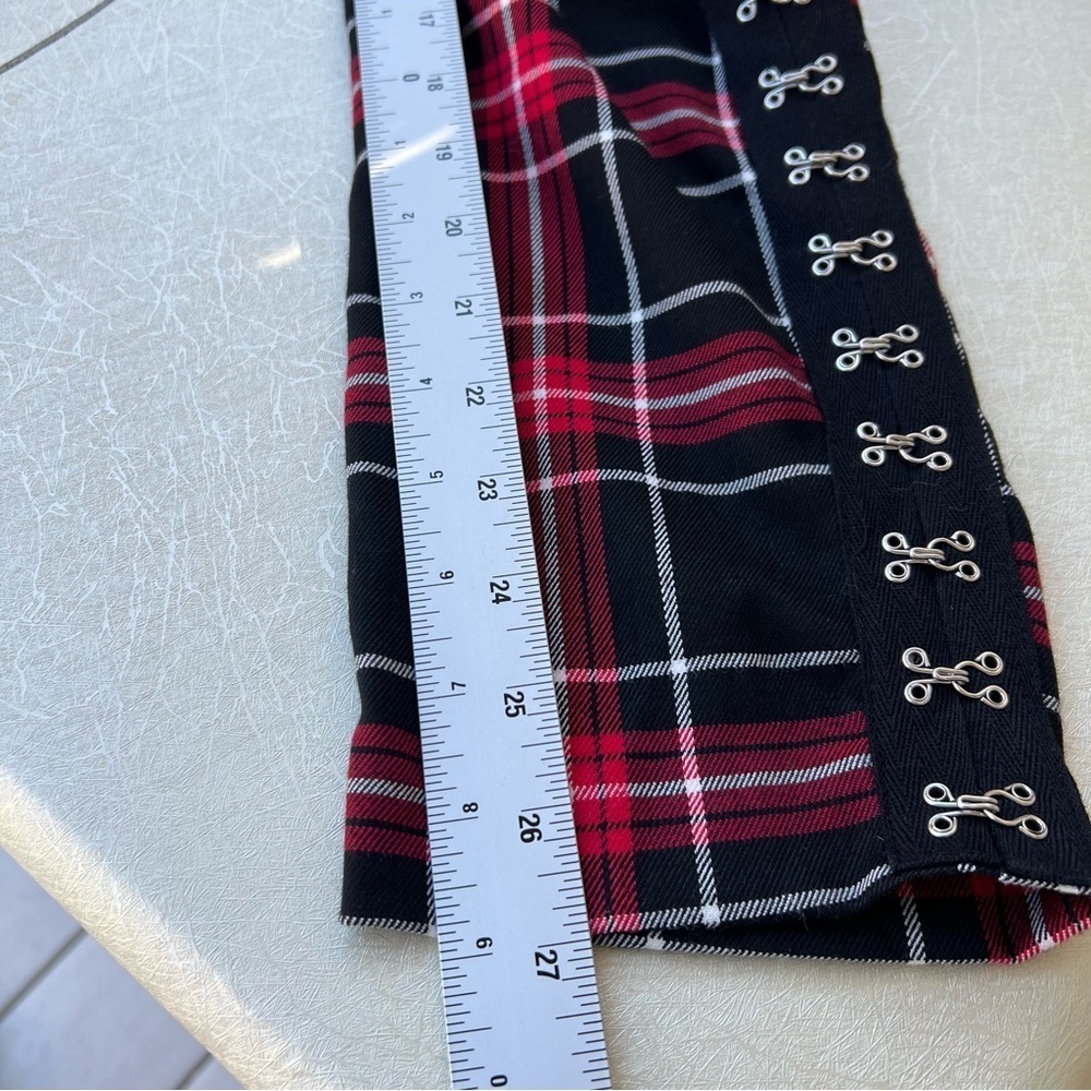 Hot Topic Plaid Pants Women's Small Black & Red Split Leg High Rise Women’s Size - Picture 7 of 8